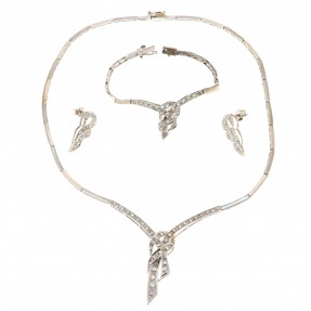 Necklace Set & Bracelet (Pre-Owned)